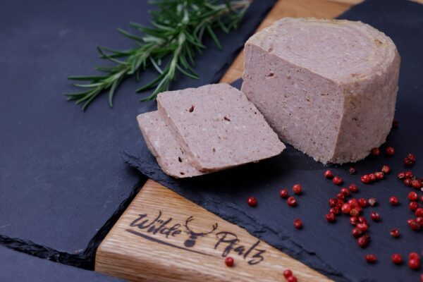 Wild-Bratwurst in der Dose